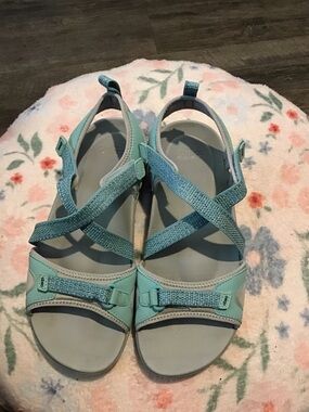 Women's Mint Green Strappy Comfort Sandals